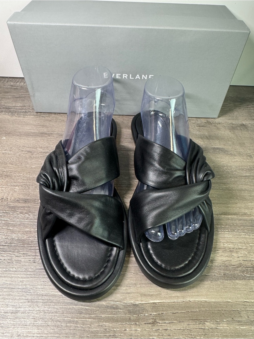 Everlane Black Knotted Leather Slide Sandals - Picture 4 of 10